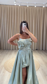 MINTY DRESS (running small)